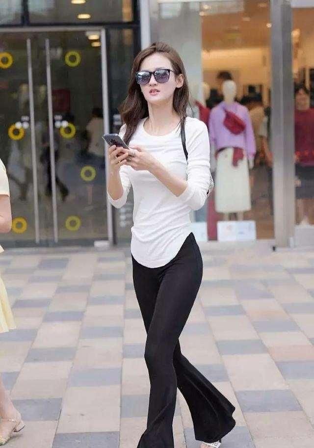 打底裤穿搭活力十足，简约利落干净清爽，穿出一个优雅淑女的感觉