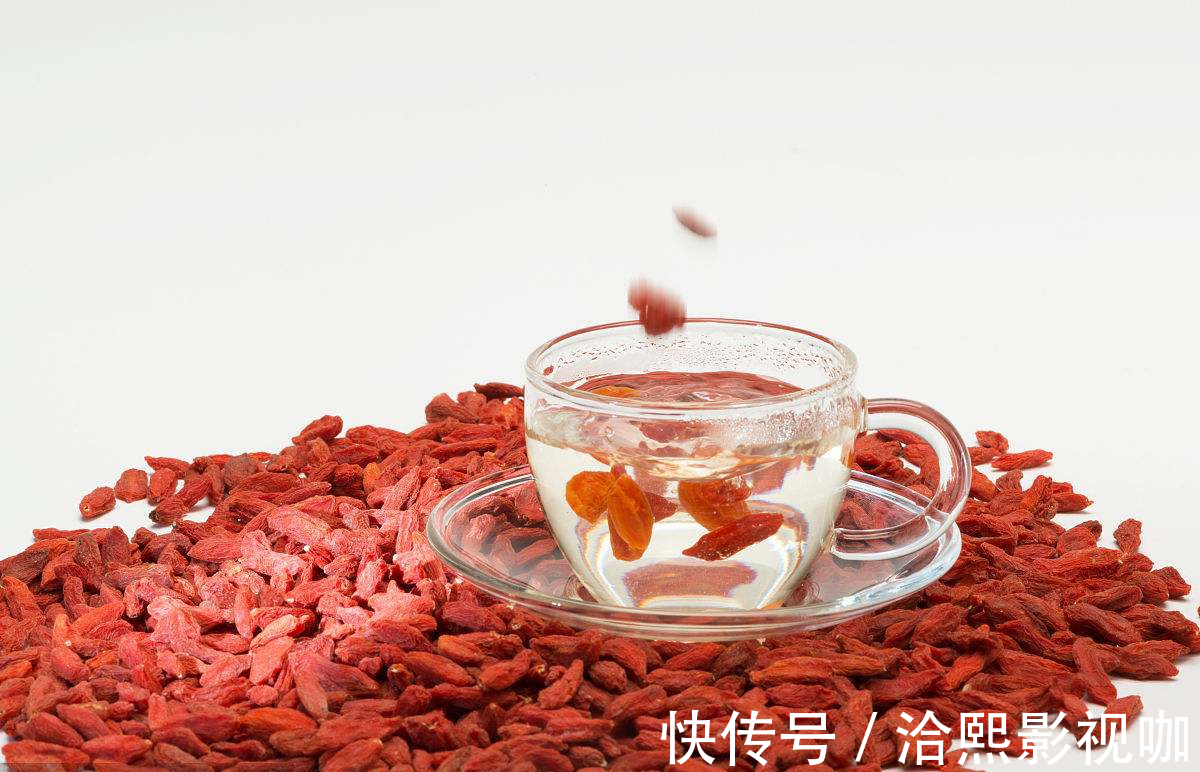 枸杞|睡前吃枸杞,赛过吃人参营养师不妨花1分钟看看吧