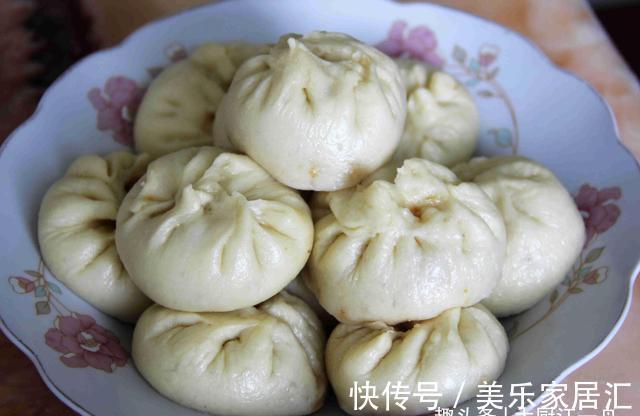 酵母粉|适合伏天吃的3种包子馅，应季食材1元1斤，个个皮薄馅大又解馋