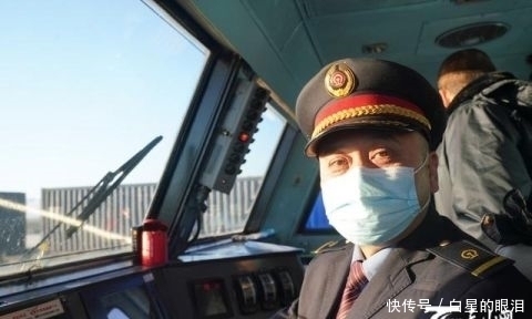 富蕴客运列车开通,助力冬季旅游市场