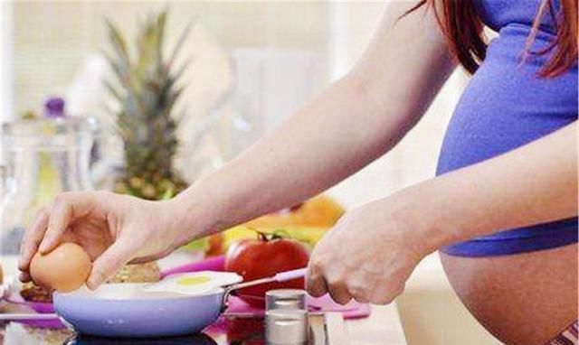 孕妇|怀孕后变嘴馋,是否为胎儿生长需要?馋归馋,有四种零食要少吃