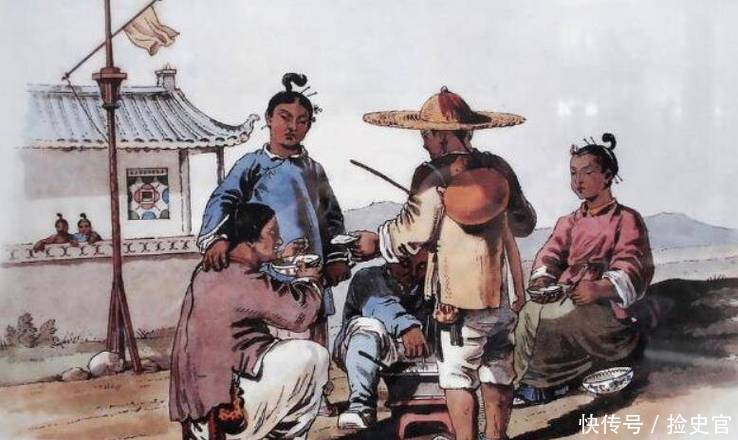 <p>这便导致清初许多农民失去谋生的手段，但沉重的税收、养家糊口的压力依然压在他们的身上，农民和地主间的矛盾也在这个过程中愈演愈烈。</p><p>于是农民起义不断出现，成为清朝廷极为头痛的隐患。</p><p>其次，由于明末统治者大量搜刮民脂民膏，明清交替时长久不断的战争，以及明清统治者对农民起义强力镇压，导致很多地方出现有地无人地荒芜景象，与此同时还有大量的流民。</p><p>一时之间，清政府的经济状况可谓捉襟见肘。</p><p>此外，早期清朝赋役制度也十分混乱，加上一些官员谎报人丁，还有地主为逃避税收与官员勾结，将自己需要交付的税收强加给老百姓，使老百姓所需要承担的丁银越来越多。</p><p>最终百姓不堪重负逃亡，消极拖欠，清朝就此陷入“丁额无定，丁银难收”的窘境。</p>