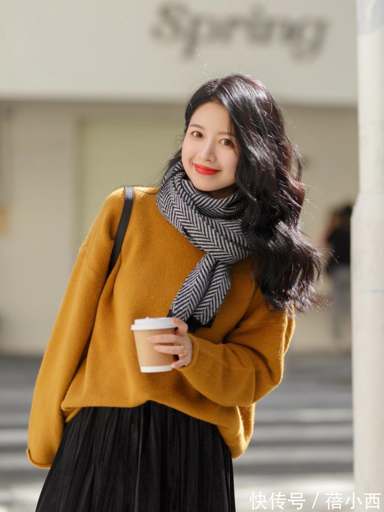 时髦|30+的女人一定要时髦,学会这5套半身裙搭配,做冬日最优雅的女王