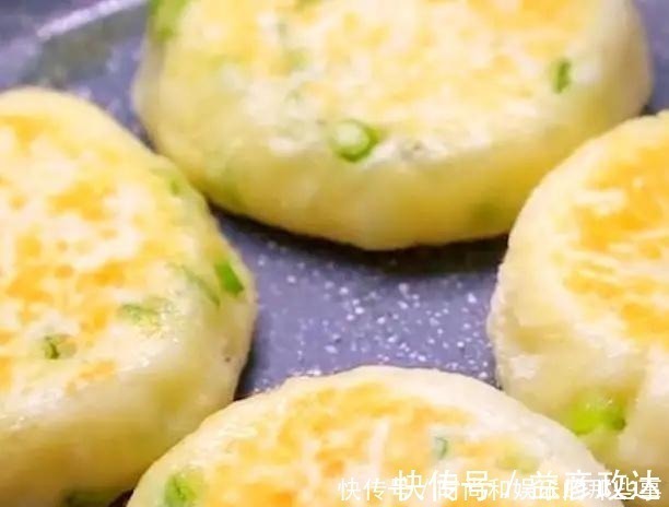 柔软|柔软冠军非它莫属，发面葱花饼新做法，100%成功零失败！