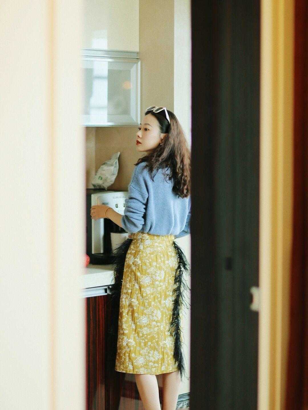 紧身 30+的女性朋友们来这里集合了!气质出众的初春轻熟造型,全在这