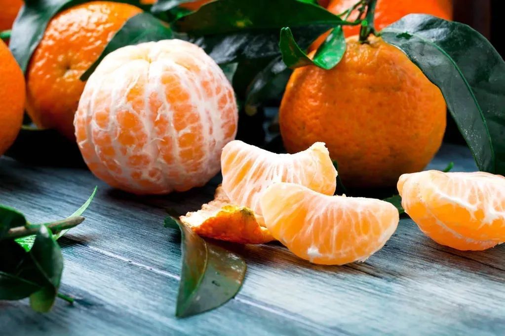 禁忌|吃橘子有2个禁忌，一个伤肝一个伤胃！绝大多数人吃前都不知道