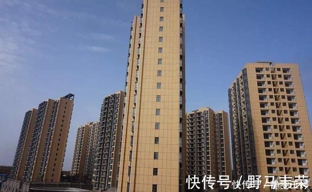 存款|手里有100万,是选择全款买套房,还是贷款买市中心200万的房子