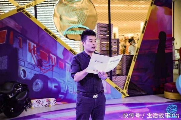 时尚|“ 新潮”席卷而来，赛博朋克、机械科技成为时尚新宠