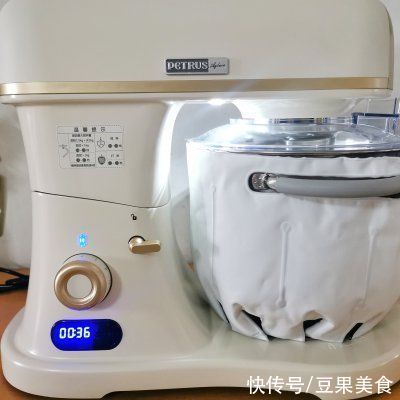窝蜂|红丝绒渐变色吐司