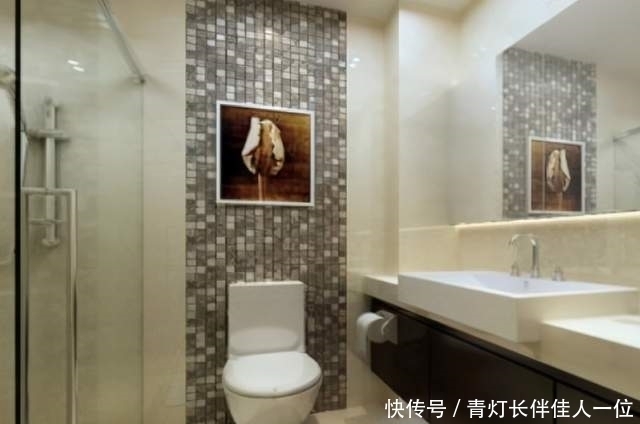 马桶圈用完到底要扶起来吗?建议大家平时这样做,干净且卫生