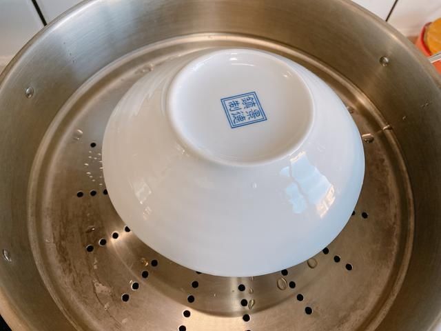 年夜饭必备梅菜扣肉，掌握3点，能出虎皮，而且肥而不腻入口即化