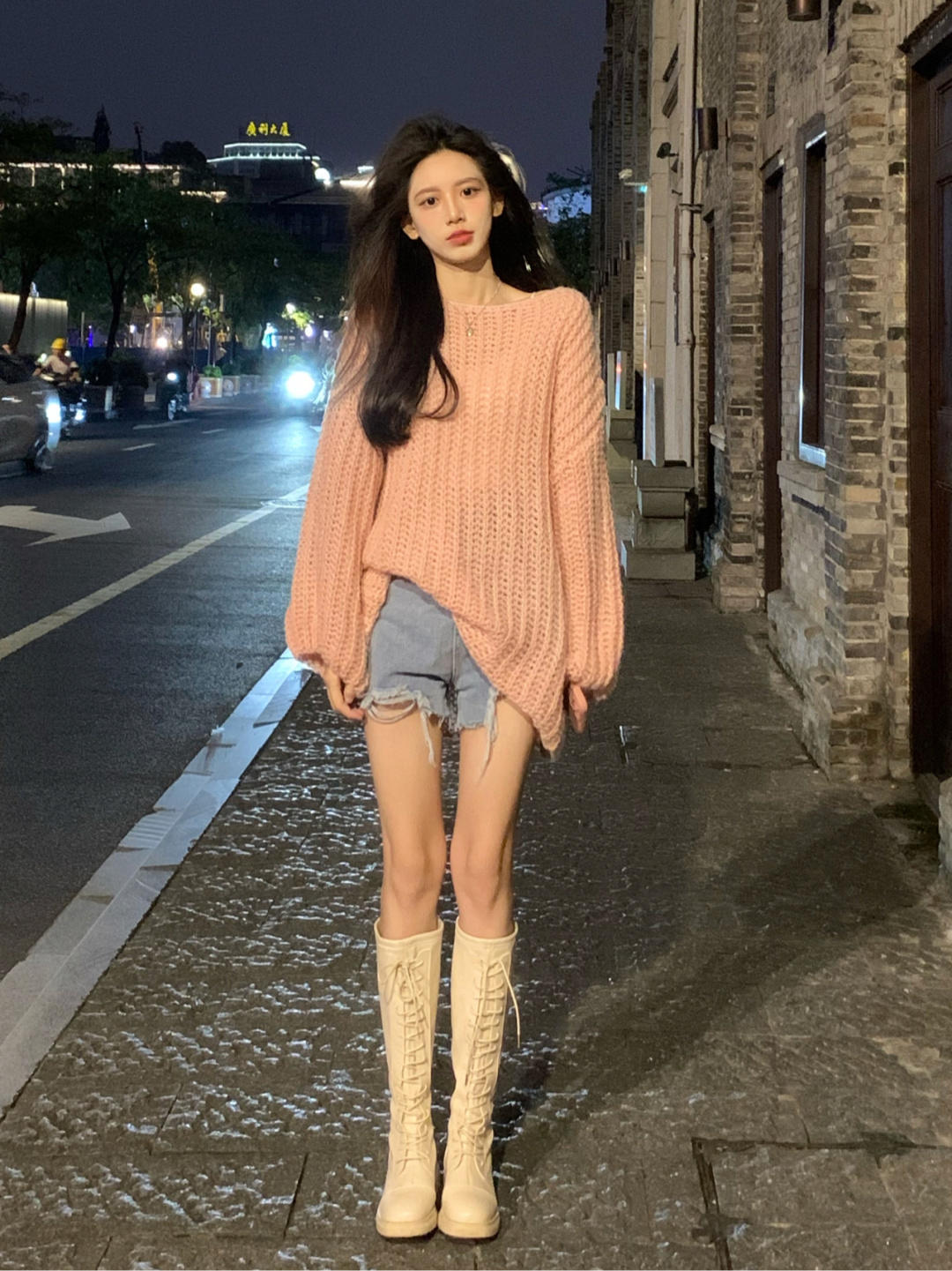 高级|“繁简结合”才是真的洋气!25岁~30岁都喜欢这么穿,高级时髦