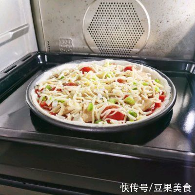 披萨|#安佳马苏里拉芝士挑战赛#「薄底鸡肉披萨」快手版