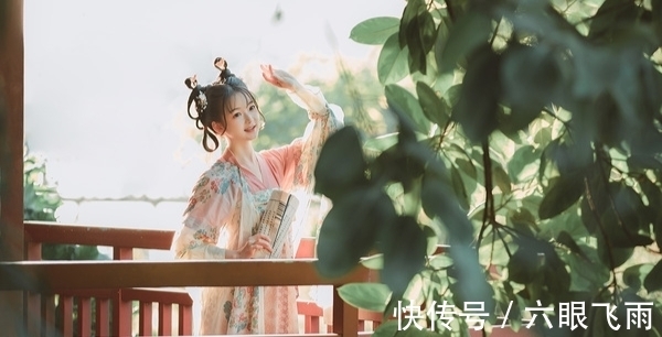 七绝@诗词原创:5首七绝岁末感怀|蓬鬓青春一回首,莫嫌诗里落花深