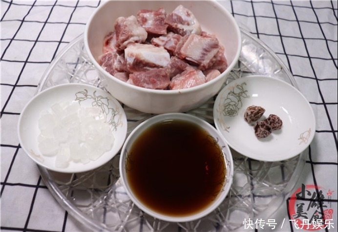  正宗糖醋排骨的做法，4分钟完成，大厨讲解到位，学会受益一辈子