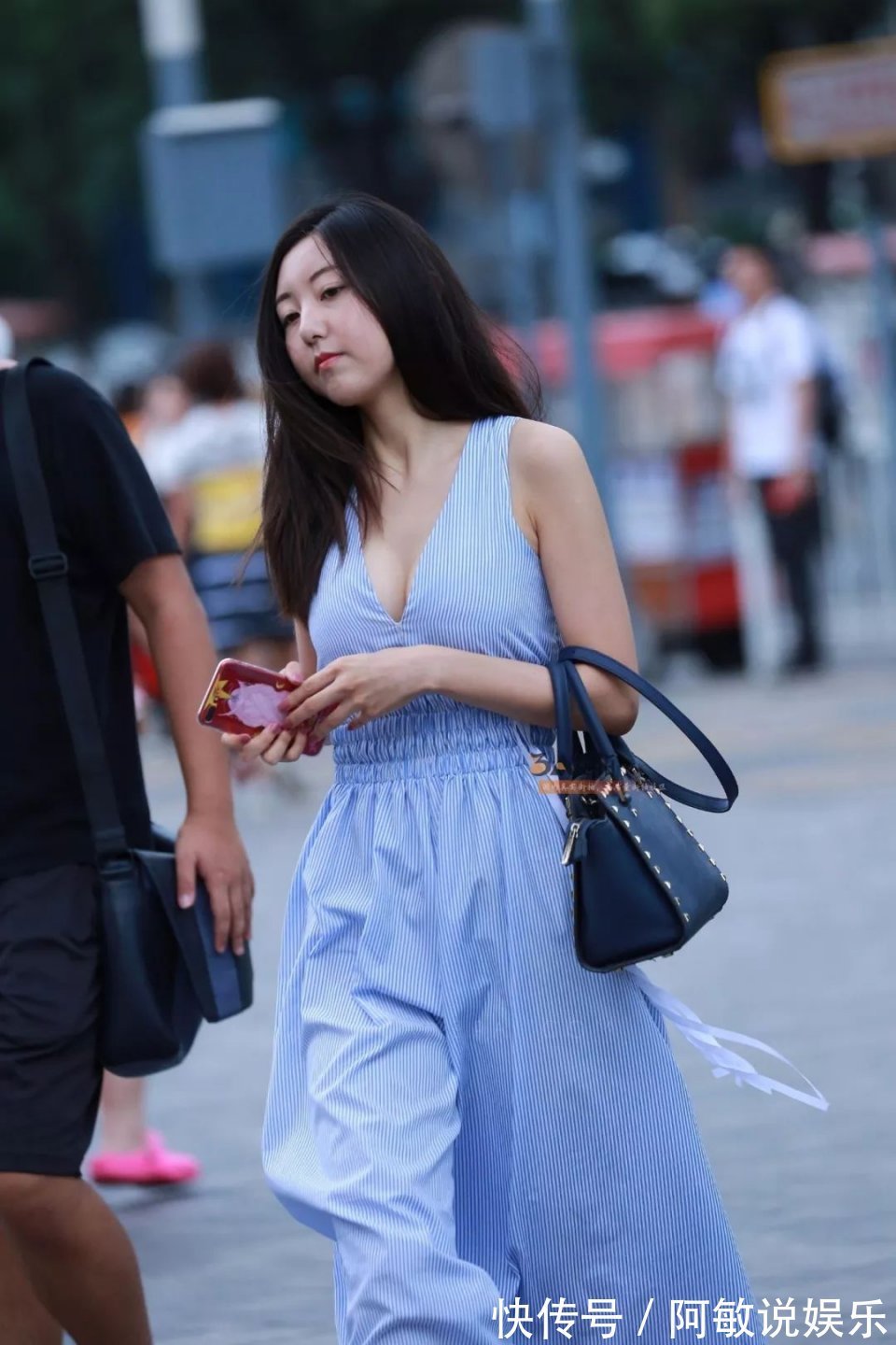 连衣裙 蓝色连衣裙,雾远没有散尽,给你支一小舟