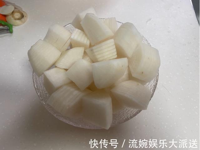 腌萝卜用白醋还是陈醋专业厨师传授技巧,简单快手又脆爽
