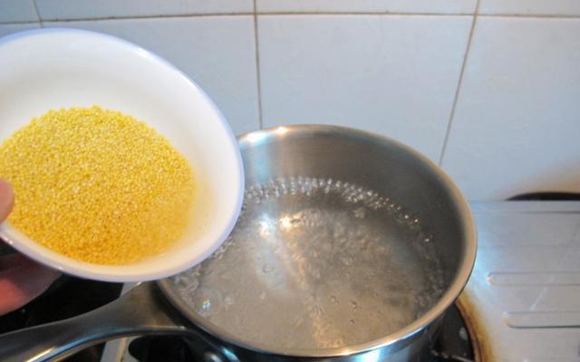 小米|早餐店老板:熬小米粥的3个“必杀技”,难怪人家浓滑香醇易出油