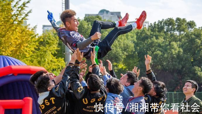 业余联赛|NFL爆料“奥运增项内幕”，中国首支腰旗橄榄球国家队有望“上海制造”?