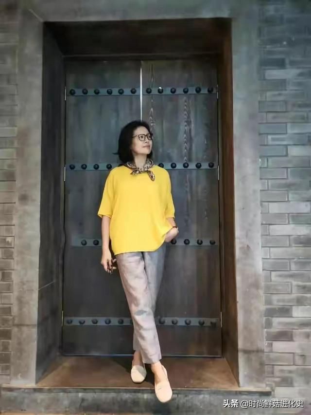 优雅|这才是50、60岁女人该有的穿搭，不装嫩也不老气，优雅而高级