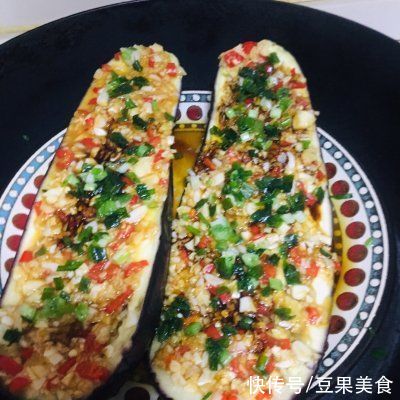 蒸鱼豉油|这道#夏日开胃餐#蒜蓉茄子，怎么做都好吃