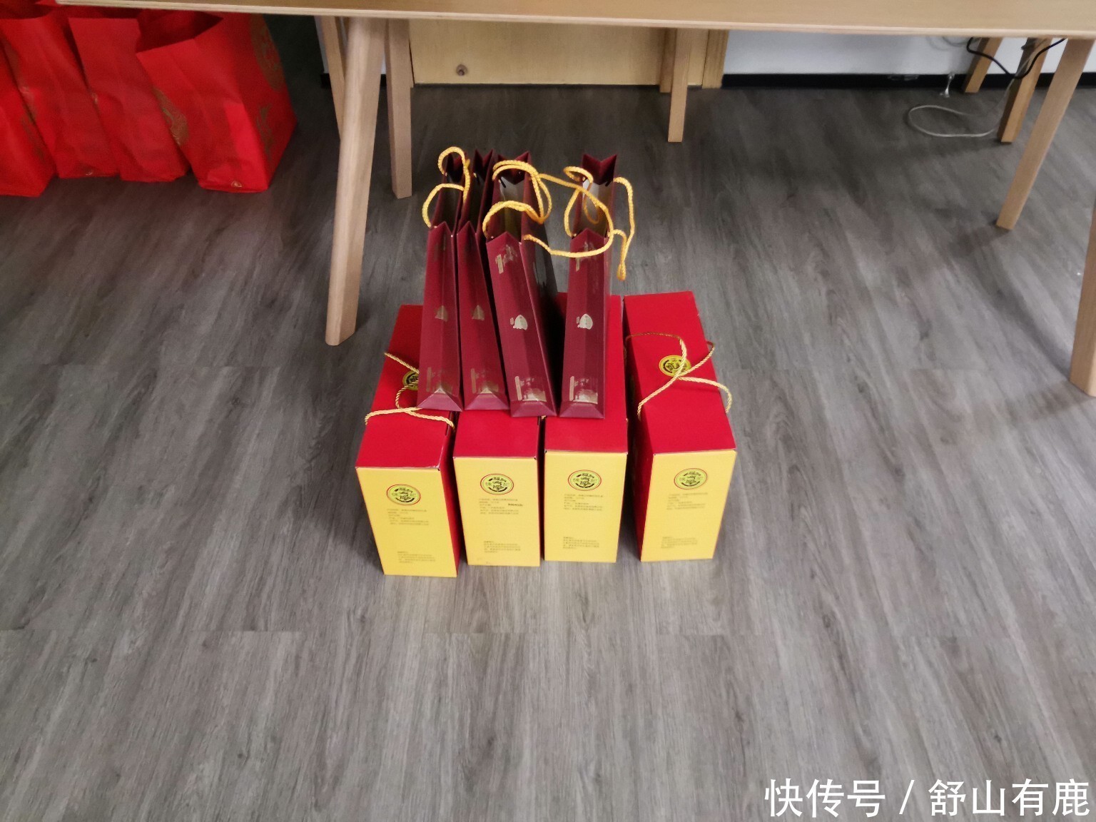 人情|老人逢年过节,别人送你这几种“礼”,千万别要,你可能还不起