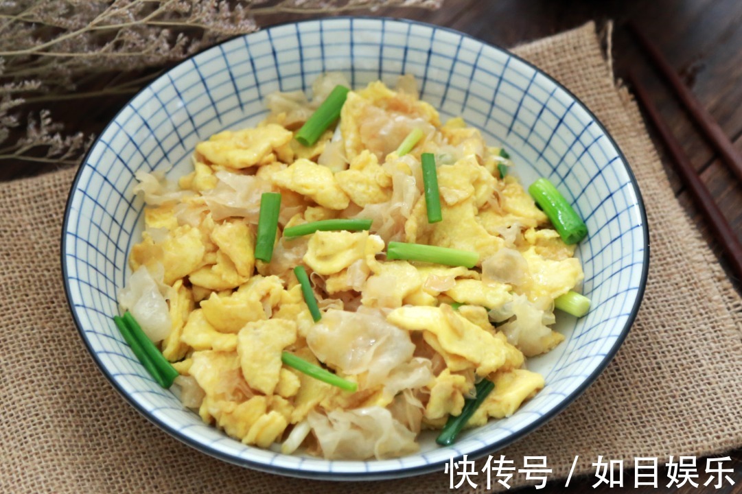 鸡蛋|它被称作“穷人的阿胶”,每天一碗,补血嫩肤,女性肌肤更细腻