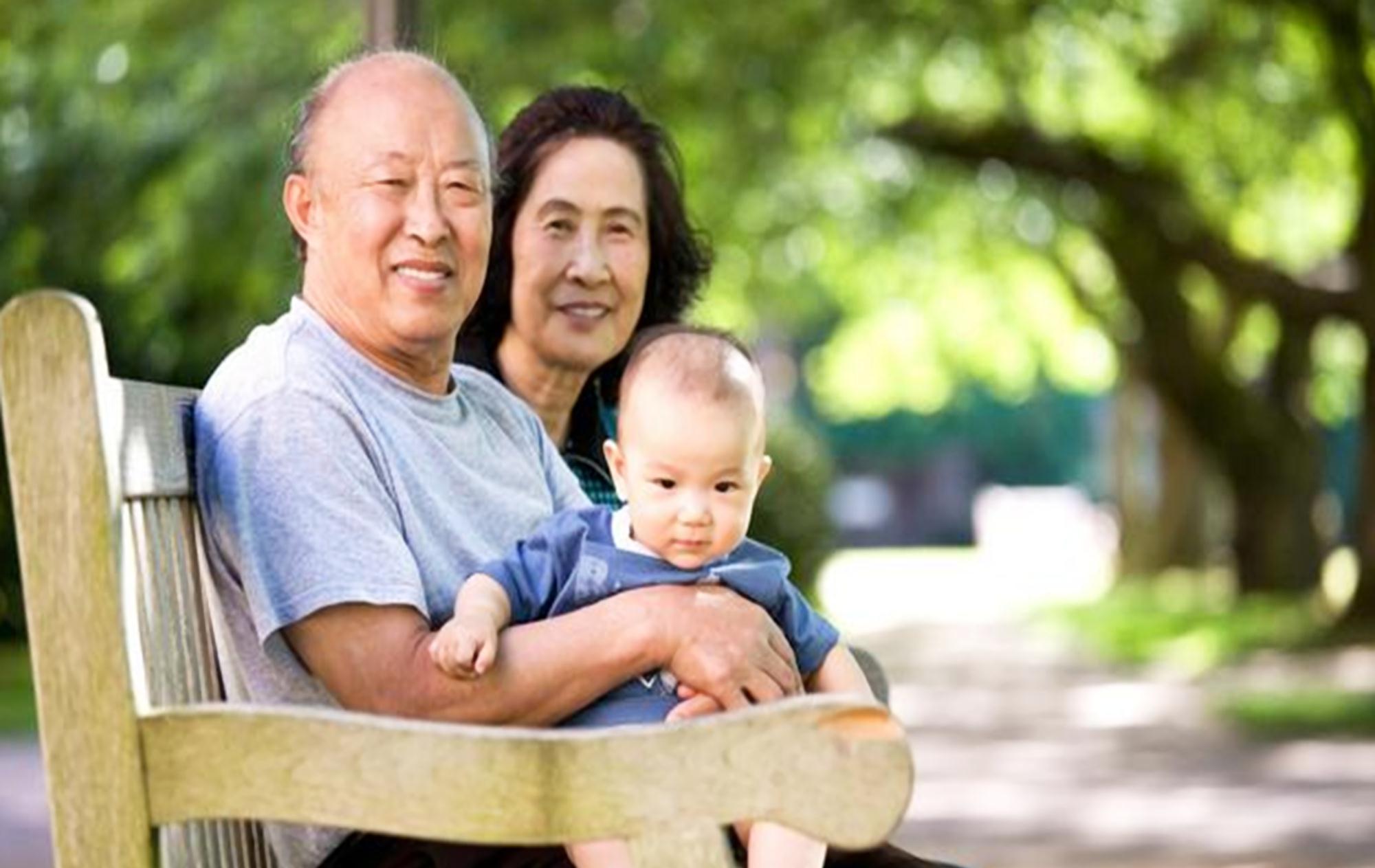 讲述者|“带孙子”和“带外孙”哪个好?过来人说出大实话,儿女真该反思