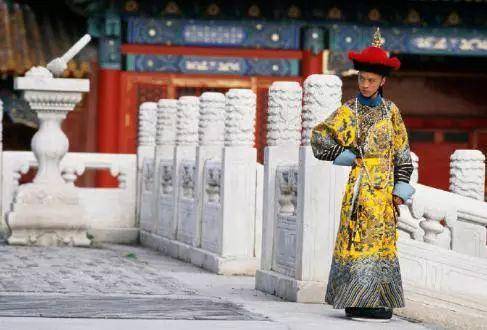 洗衣服|看看古代皇室拿什么洗衣服,你绝对想不到,只有穷人才拿水洗