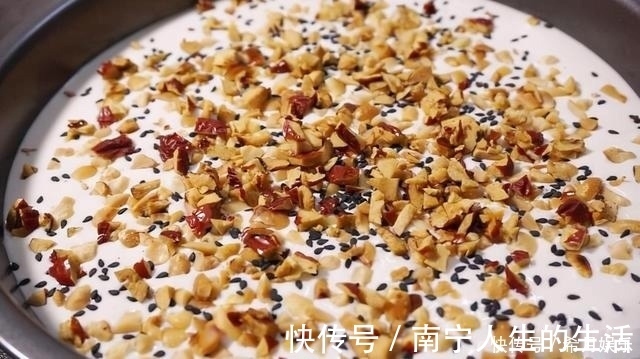 香甜|好馋人的糯米糕点,我家经常做,软糯香甜,吃着不上火