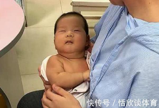 路人|“偷孩子爸爸”意外走红,医院抱娃神情慌张,路人:差点叫保安