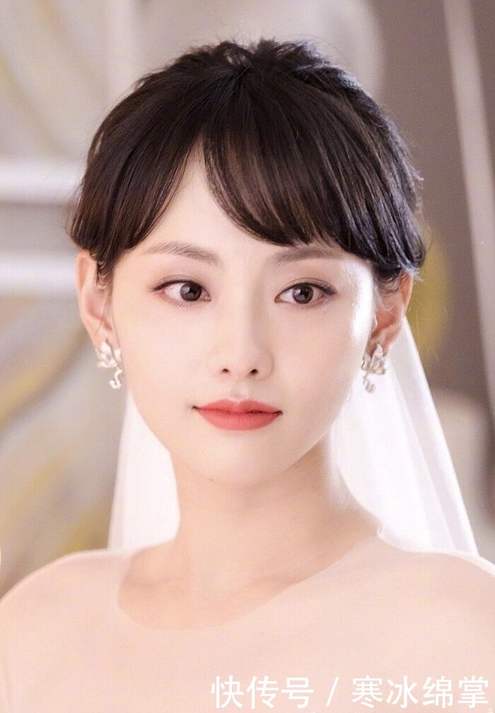 穿上婚纱的女星们真是惊艳了我的时光,看得我都想结婚了!