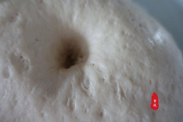 又白又松软的包子,馅料鲜嫩适口,配上小米南瓜粥,吃得美美哒