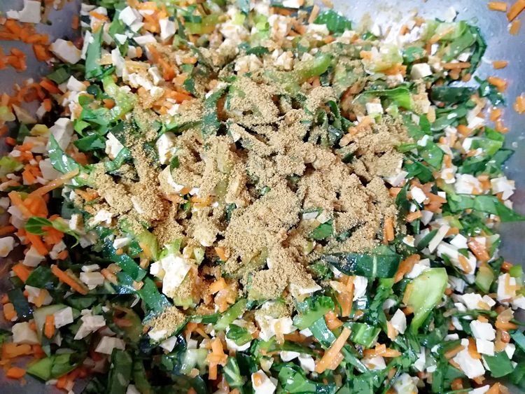 素包子此做法比肉都好吃，皮薄馅大，不回缩，大人孩子都说好吃