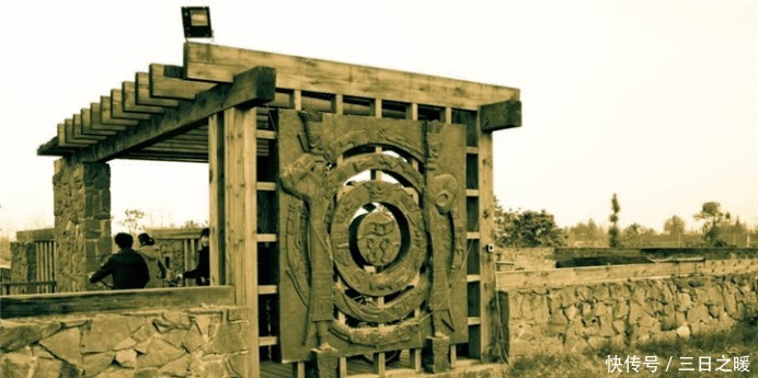 三星堆发现青铜神树,花十年修复后,远古文明真的存在!