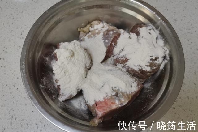 天冷了,吃牛羊肉不如吃它,贵也要舍得买,营养极高,滋补又解馋