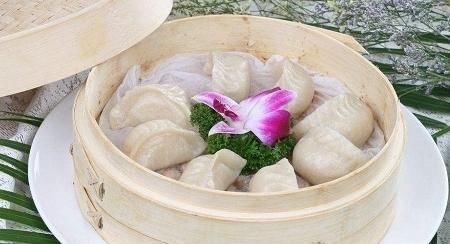 蒸饺子|蒸饺子时，很多人方法错了，难怪饺子干又硬，不会就学着