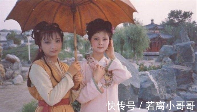 素养&黄金莺与慧紫鹃的对比,折射出了宝黛二人素养的高低!