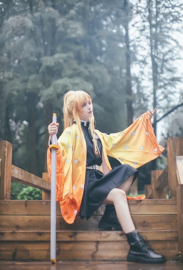 小姐姐|鬼灭之刃：小姐姐cosplay我妻善逸，看到成片，我爱了