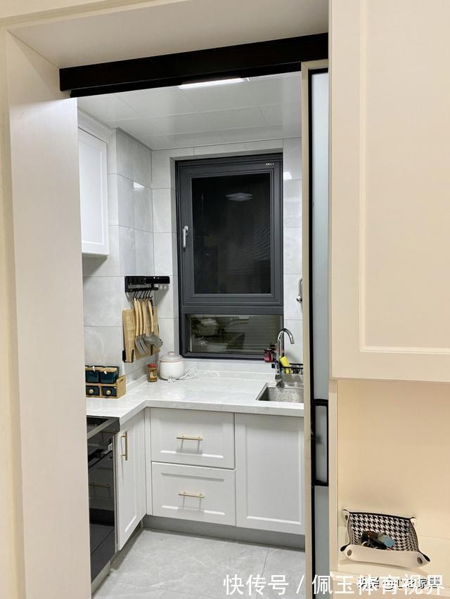 时尚|107㎡的家装风格选择了白色系，简单干净现代时尚，就是不耐脏