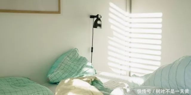 被子放久了有异味?简单1招,干净杀菌,比晒还管用