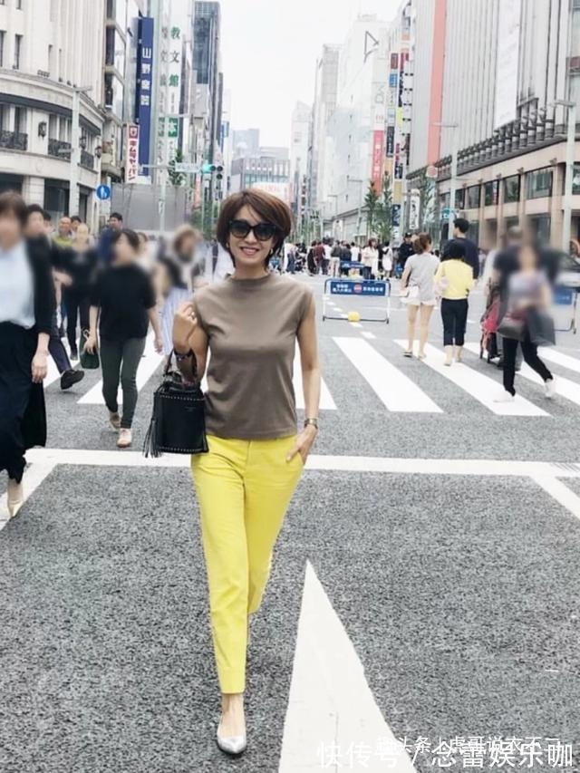 无袖 这位日本主妇50岁,适龄穿搭简约又大方,堪称行走的时尚教科书