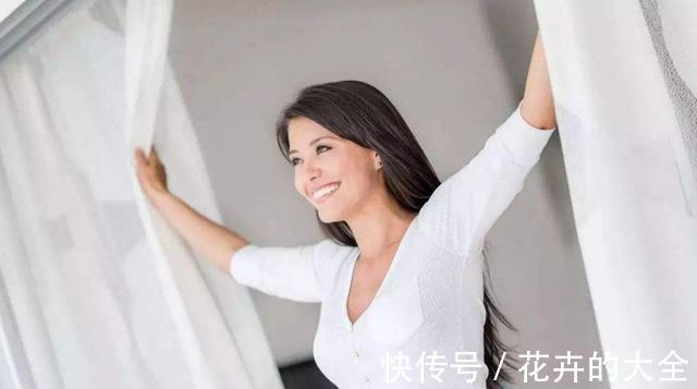 小动作|清晨有4大现象,多半是湿气太重了,坚持2个小动作,轻松祛湿