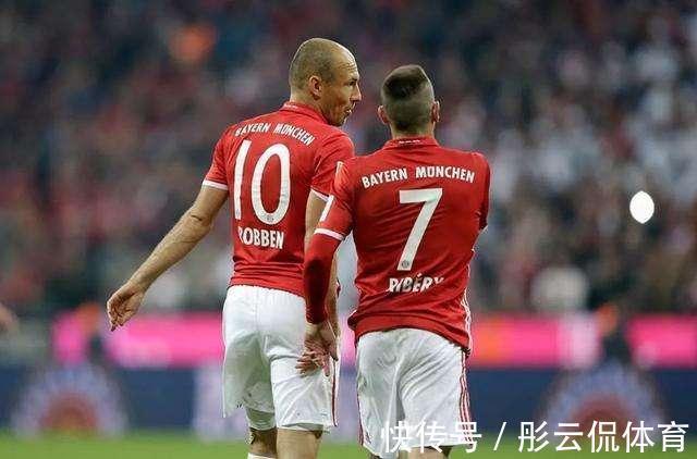 赫内斯|对比巴萨为何拜仁换血如此顺利?差距并不仅仅局限于球场上