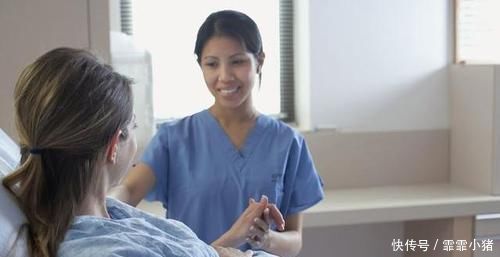 妈妈|产妇刚生下孩子，护士就逼问她孩子性别，家属知道后却连连道谢
