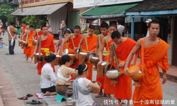 和尚|中国和尚与老挝僧人日常生活对比,差距还真大