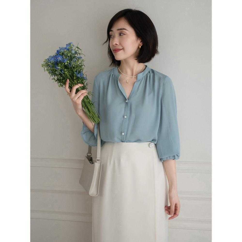 小姐姐|秋季如何穿出干练高级感?“衬衫”搭配是好选择,衣橱必备单品