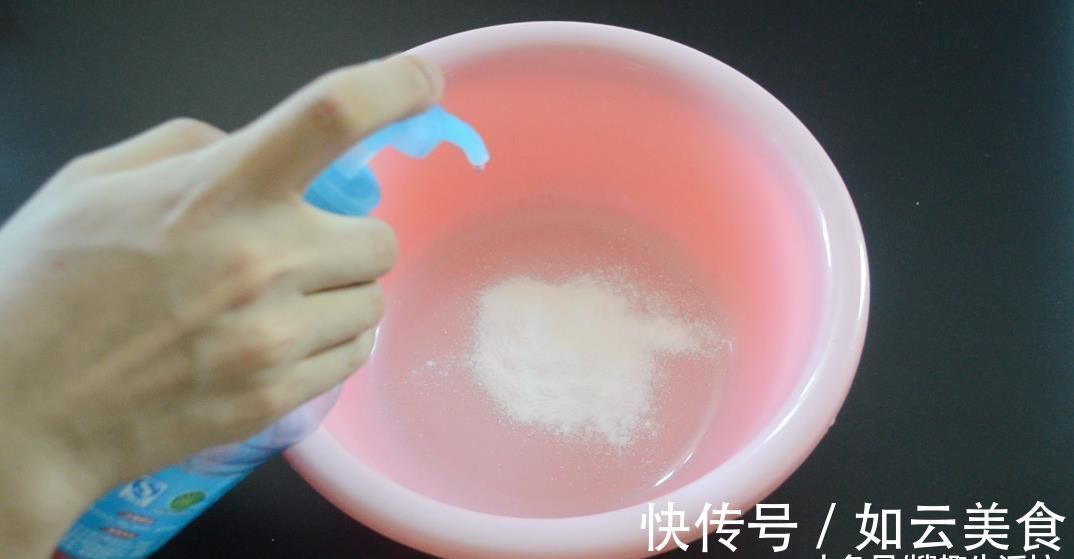 汗味|清洗毛巾别再用肥皂了, 用它泡一泡, 多脏多旧的毛巾也能洁白如新