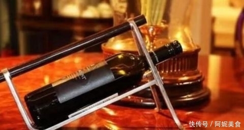 品酒|红酒放多久算过期?过期红酒还能喝吗?品酒师给出答案,原来如此