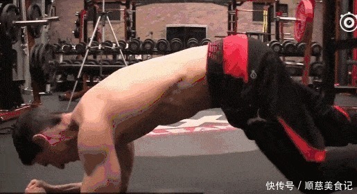 泰国|泰国网红抽脂整出8块腹肌!告诉你抽脂多危险!带你科学练腹肌